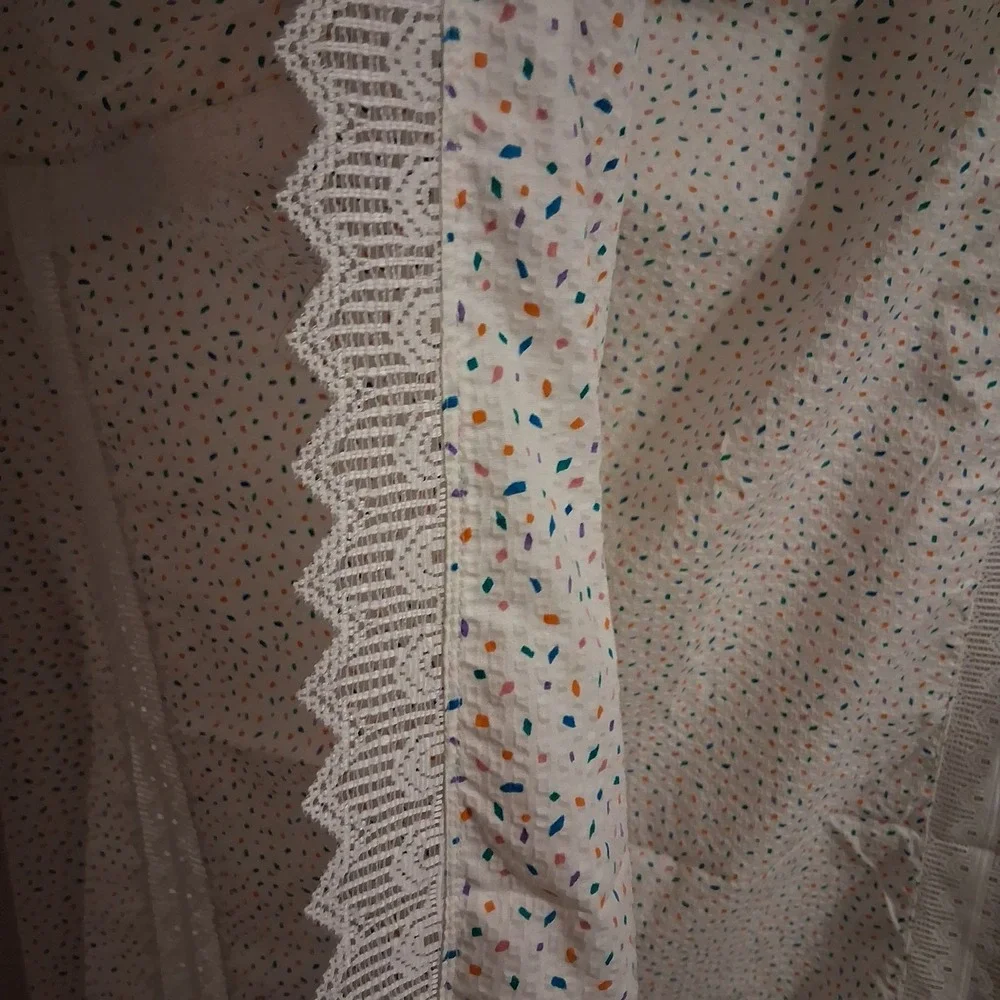 Vintage 90s Crepe Fabric Tablecloth Bright Color Speckled‎ Lace Lg Easter Spring